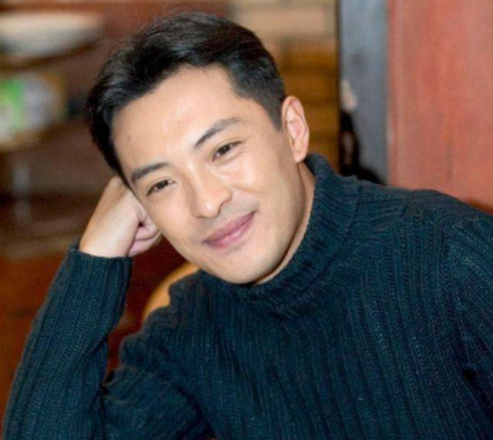 Sao nam nghèo nhất Trung Quốc trẻ mãi không già sau 30 năm, tài năng xuất chúng nhưng chẳng thèm kiếm tiền- Ảnh 1.