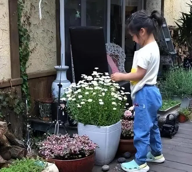 Nữ diễn viên phim 18+