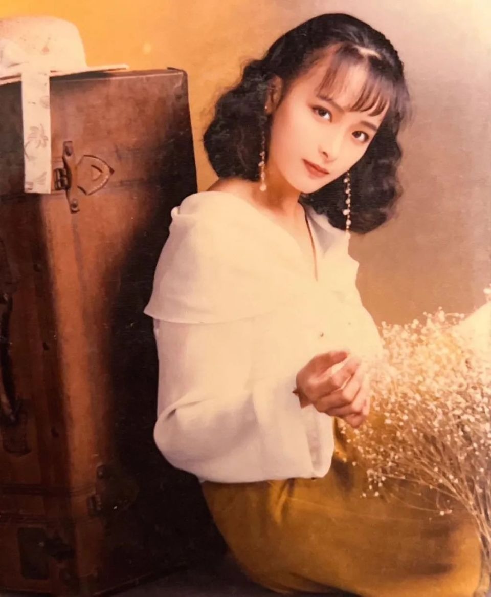 Nữ diễn viên khóc nghẹn bắt quả tang chồng có hành vi vụng trộm