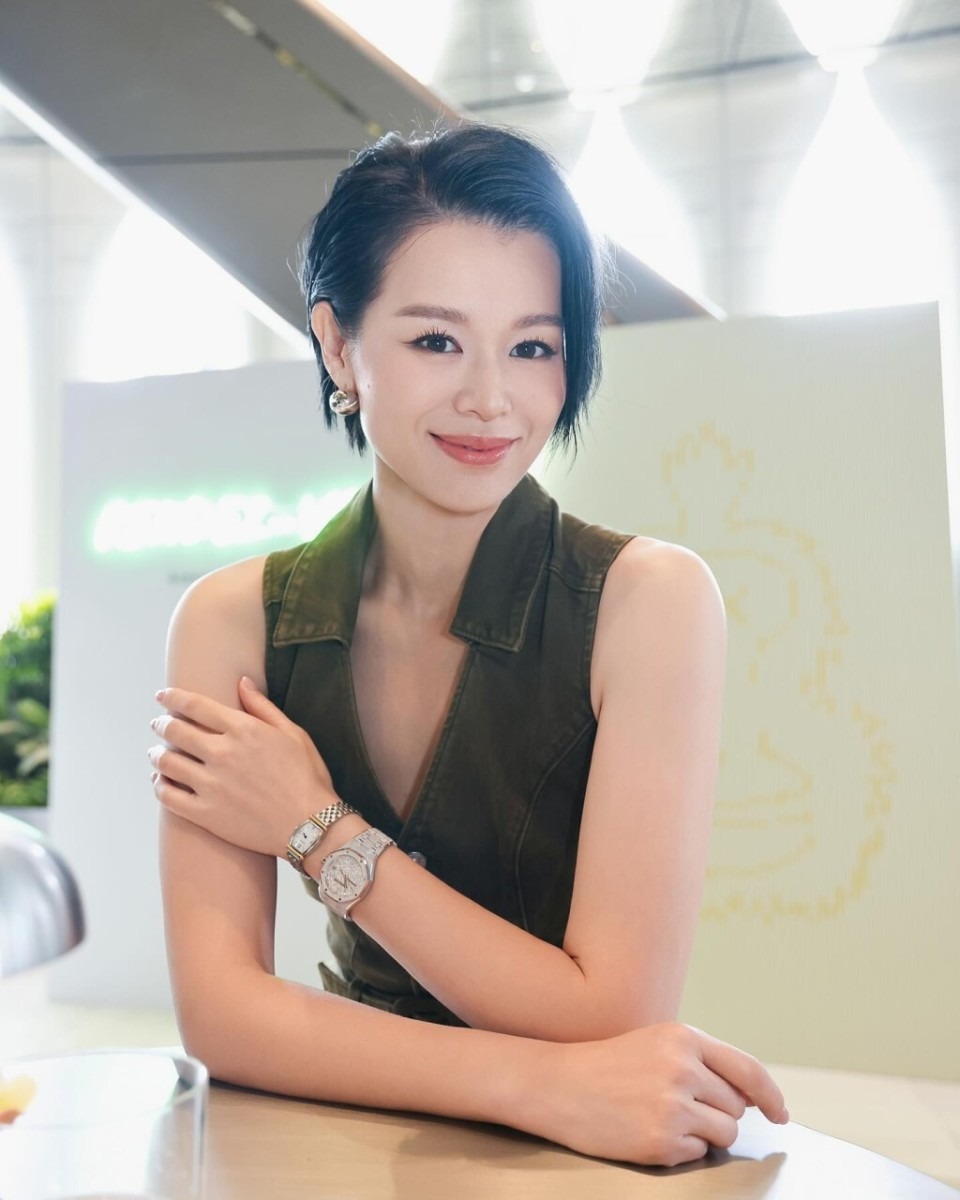 Á hậu hàng đầu có động thái lạ, nghi vạch mặt chồng đại gia sau vụ lộ ảnh thân mật ở bar- Ảnh 4.