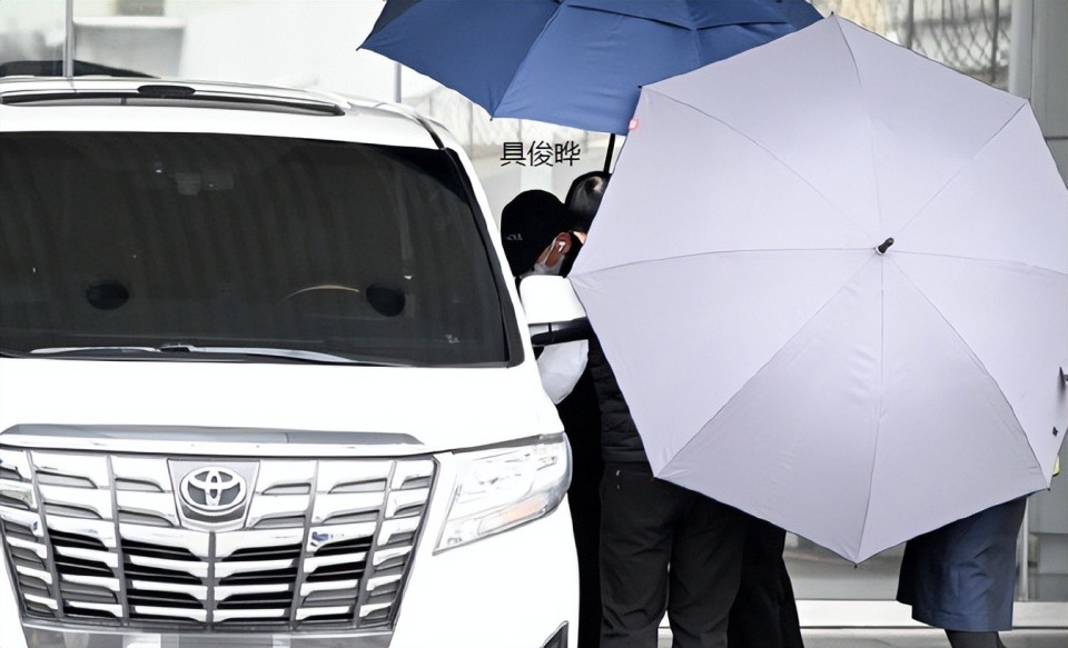 Chồng cũ lái siêu xe hơn 12 tỷ đến viếng Từ Hy Viên và câu chuyện xót xa đằng sau chiếc xe- Ảnh 5. Chồng cũ lái siêu xe hơn 12 tỷ đến viếng Từ Hy Viên và câu chuyện xót xa đằng sau chiếc xe- Ảnh 5.