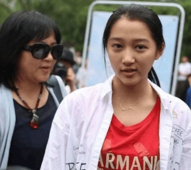 Làm ơn đừng đưa nước tẩy trang cho 5 mỹ nhân showbiz này kẻo lại thất vọng!- Ảnh 13. Làm ơn đừng đưa nước tẩy trang cho 5 mỹ nhân showbiz này kẻo lại thất vọng!- Ảnh 13.