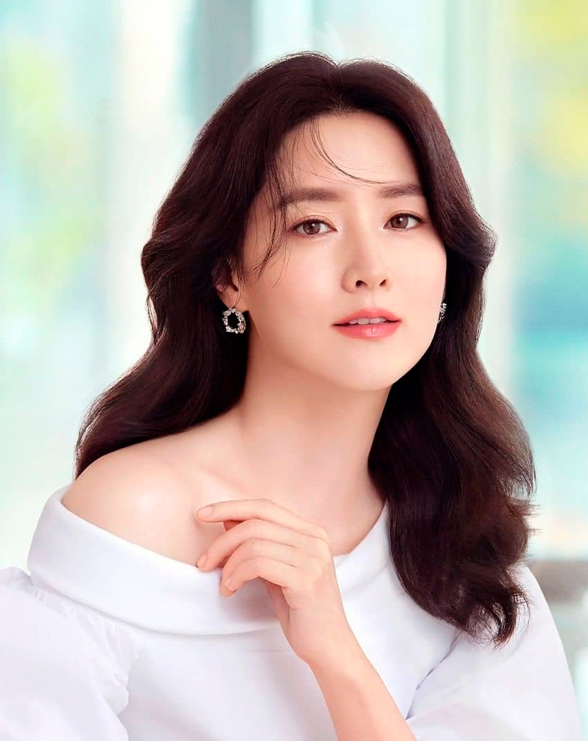 10 nữ diễn viên giàu nhất Hàn Quốc 2025: Kim Tae Hee có 1400 tỷ chỉ xếp thứ 4, hạng 1 không ai chê nổi- Ảnh 2. 10 nữ diễn viên giàu nhất Hàn Quốc 2025: Kim Tae Hee có 1400 tỷ chỉ xếp thứ 4, hạng 1 không ai chê nổi- Ảnh 2.