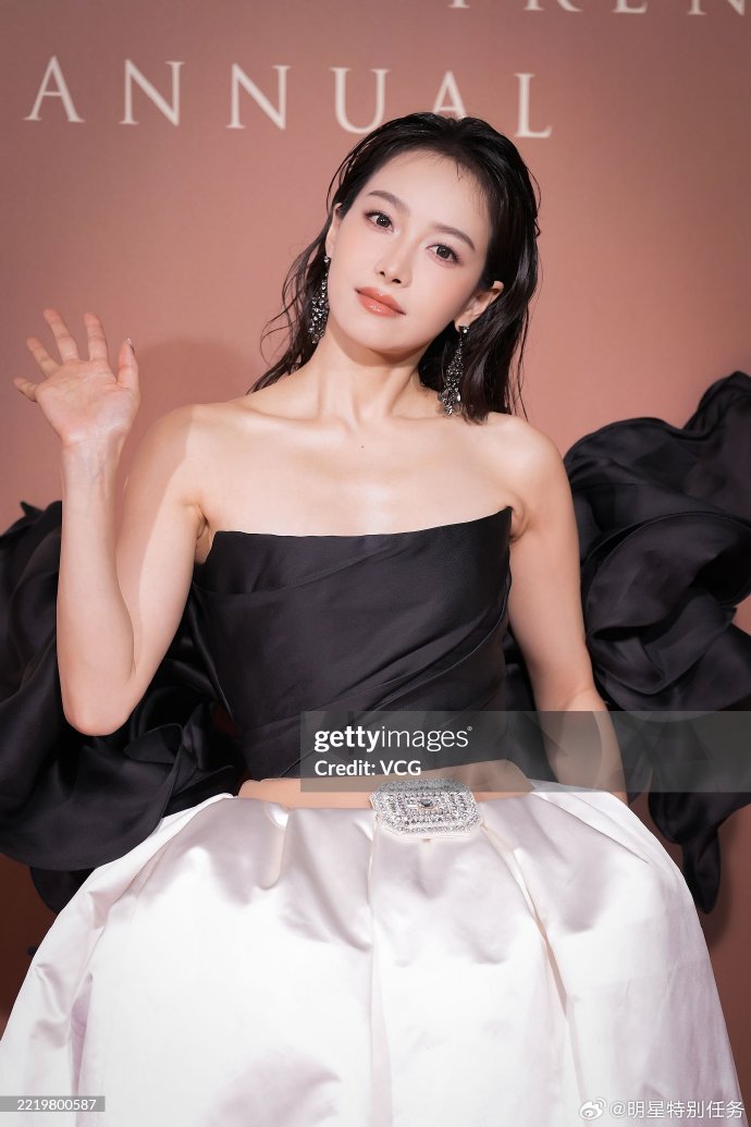 Drama căng đét: Nữ diễn viên hạng A giở trò giật slot chốt thảm đỏ trắng trợn, khiến Lưu Thi Thi khó chịu ra mặt?- Ảnh 5. Drama căng đét: Nữ diễn viên hạng A giở trò giật slot chốt thảm đỏ trắng trợn, khiến Lưu Thi Thi khó chịu ra mặt?- Ảnh 5.