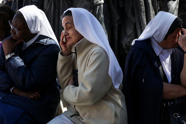 Tang lễ Giáo hoàng Francis: Những nhân vật quyền lực nhất thế giới và 200.000 người tham dự- Ảnh 16.