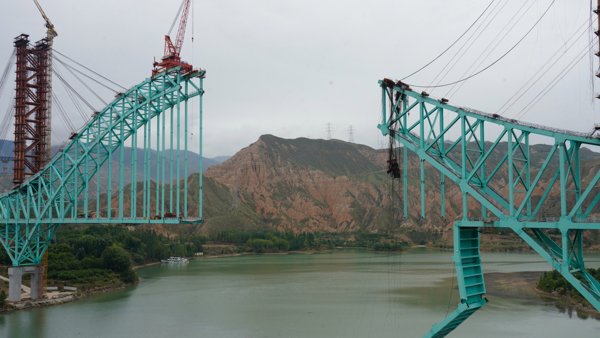 Vụ đứt dây cáp cầu đang xây ở Trung Quốc: Số người thiệt mạng tăng lên 12- Ảnh 1. Vụ đứt dây cáp cầu đang xây ở Trung Quốc: Số người thiệt mạng tăng lên 12- Ảnh 1.