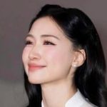 Hòa Minzy: "Nếu con có tất cả nhưng không còn bố mẹ ở bên thì tiền bạc cũng chẳng ích gì nữa" 69236 8148 6501 1755869732 1758965662071523323931 0 20 300 500 crop 17589656963371622927360 1758974611450 1758974611824157796 0 0 400 764 crop 17589746869061662136048jpg