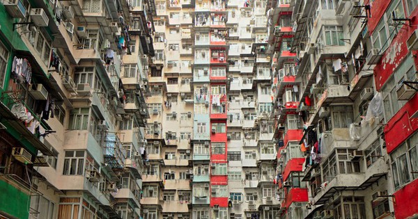 Những tòa chung cư chỉ có tại Hong Kong (Trung Quốc): Nhìn vào vừa choáng ngợp vừa run rẩy 30 Những tòa chung cư chỉ có tại Hong Kong (Trung Quốc): Nhìn vào vừa choáng ngợp vừa run rẩy 692781554433944large 17645748490471280746115 43 0 893 1360 crop 17645752265161286741283 1764578169231 17645781694451738468477 0 0 477 764 crop 17645782074011562979887jpg