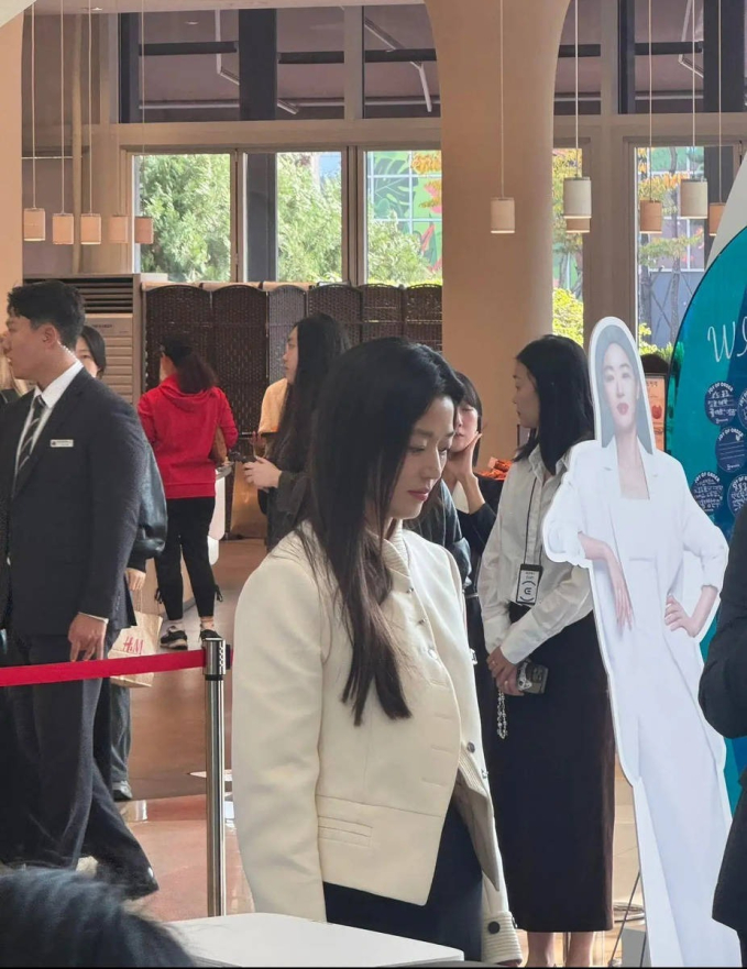 Lần lộ diện cuối cùng của