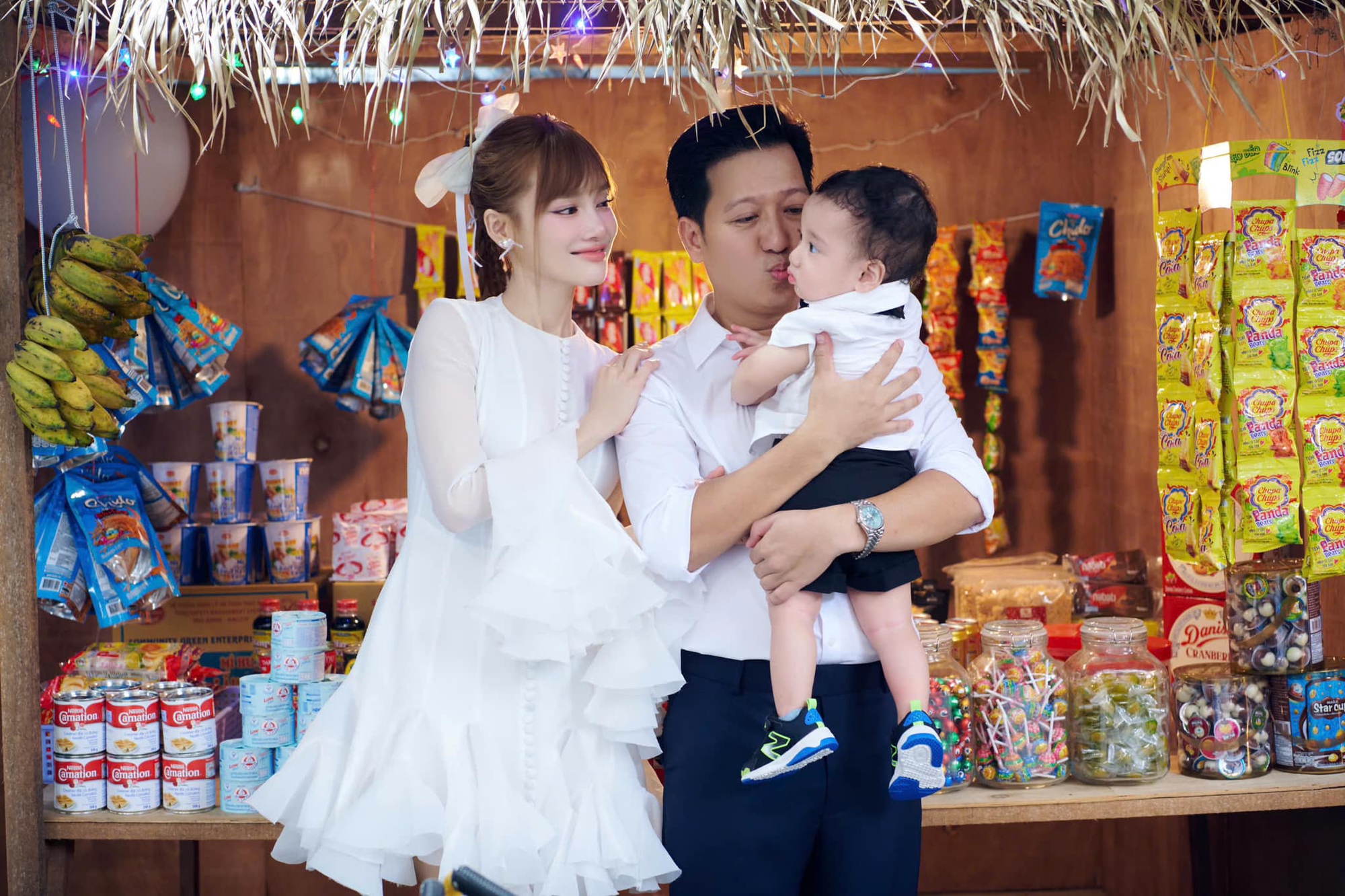 Camera bắt cận Nhã Phương và Trường Giang có hành động lạ lùng trong đêm giao thừa, biết lý do mới bất ngờ- Ảnh 5.