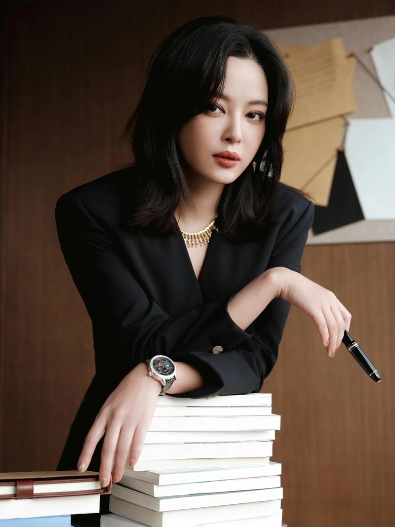 Tân Chỉ Lôi ở ẩn sau khi đoạt giải Liên hoan phim Venice- Ảnh 2.