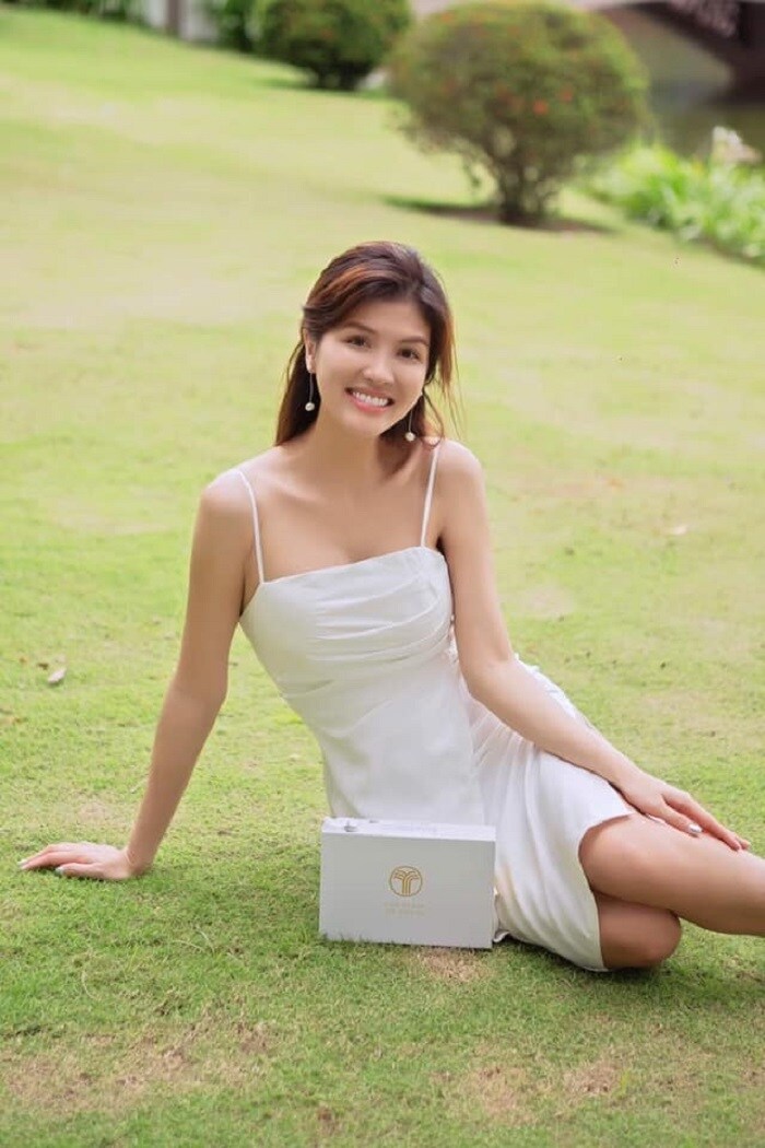 Hoa hậu đông con nhất Vbiz: Gặp cú sốc tới mức nhập viện tâm thần, phải rao bán biệt thự 100 tỷ- Ảnh 11. Hoa hậu đông con nhất Vbiz: Gặp cú sốc tới mức nhập viện tâm thần, phải rao bán biệt thự 100 tỷ- Ảnh 11.