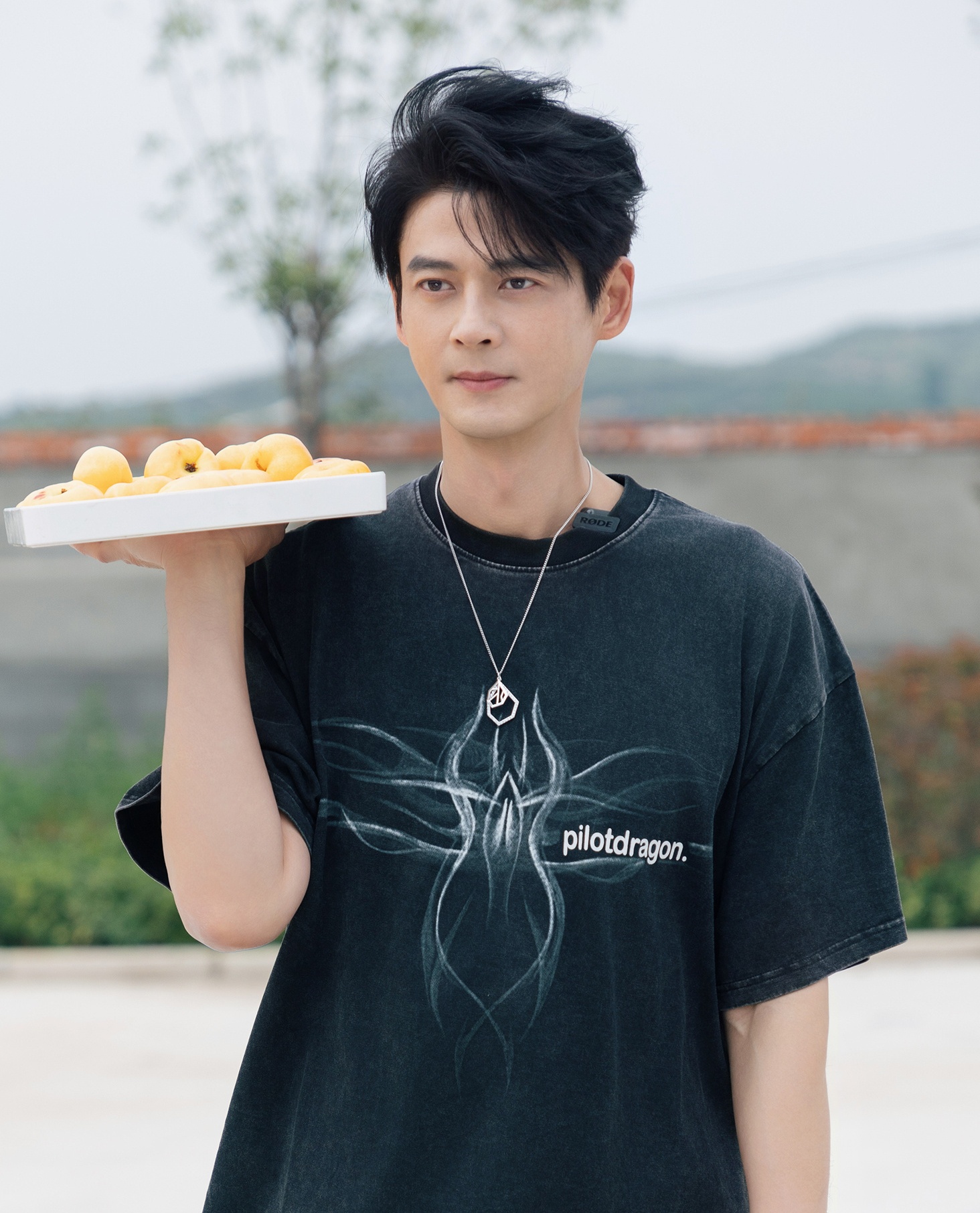 Mỹ nam U50 trẻ như 20, hủy hôn với nàng thơ kém 19 tuổi về quê nuôi cua- Ảnh 7.