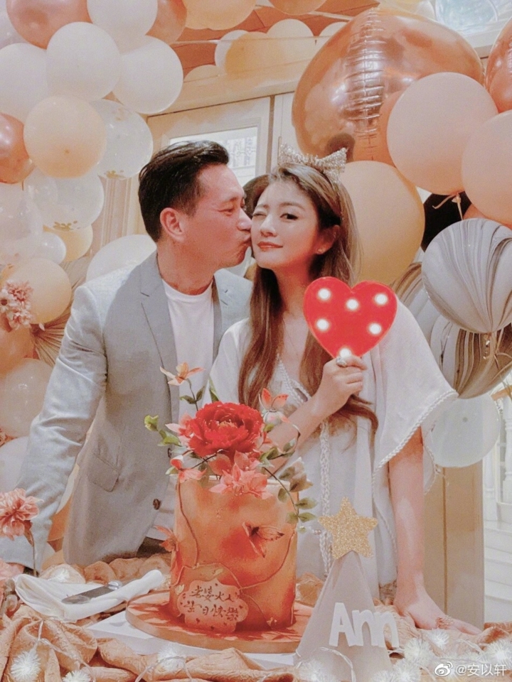 Góc khuất cưới đại gia nhưng như