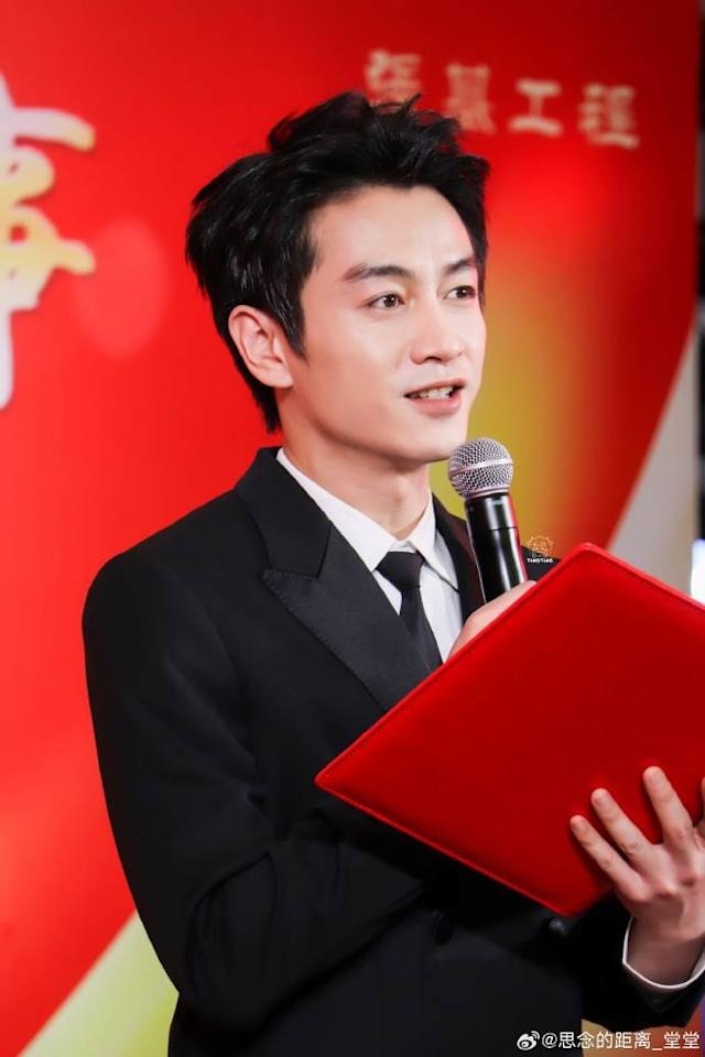 Vạch trần chiêu trò diễn kịch của Vạch trần chiêu trò diễn kịch của