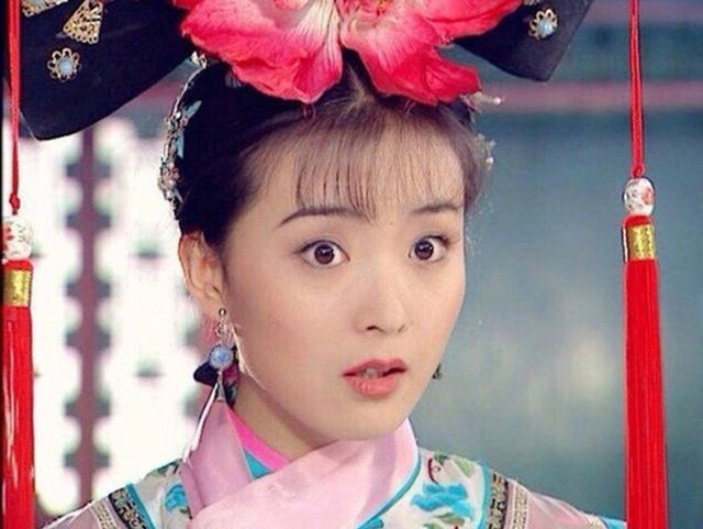 Thâm cung bí sử dâu hào môn showbiz: Mỹ nhân Hoàn Châu Cách Cách gánh nợ thay chồng chưa khổ bằng