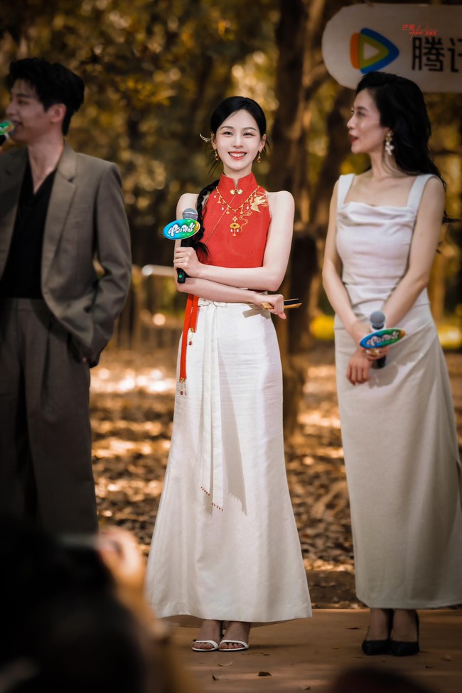 Mỹ nhân Trung Quốc tuyên truyền phim mới mà đẹp chấn động: Quốc sắc thiên hương, bạch nguyệt quang trong truyền thuyết- Ảnh 6.