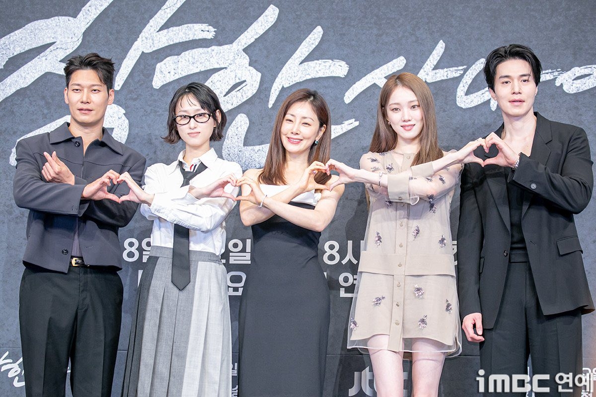 MXH nín thở khi mỹ nhân hạng A này lên đồ đi sự kiện: Visual như tranh vẽ, khí chất minh tinh cỡ này thứ gì chịu nổi- Ảnh 4. MXH nín thở khi mỹ nhân hạng A này lên đồ đi sự kiện: Visual như tranh vẽ, khí chất minh tinh cỡ này thứ gì chịu nổi- Ảnh 4.