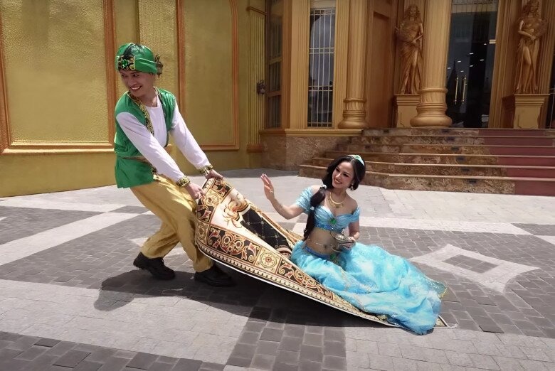 Thí sinh Miss Grand khoe vòng 1 ngồn ngộn khiến dân tình nhức mắt- Ảnh 7. Thí sinh Miss Grand khoe vòng 1 ngồn ngộn khiến dân tình nhức mắt- Ảnh 7.