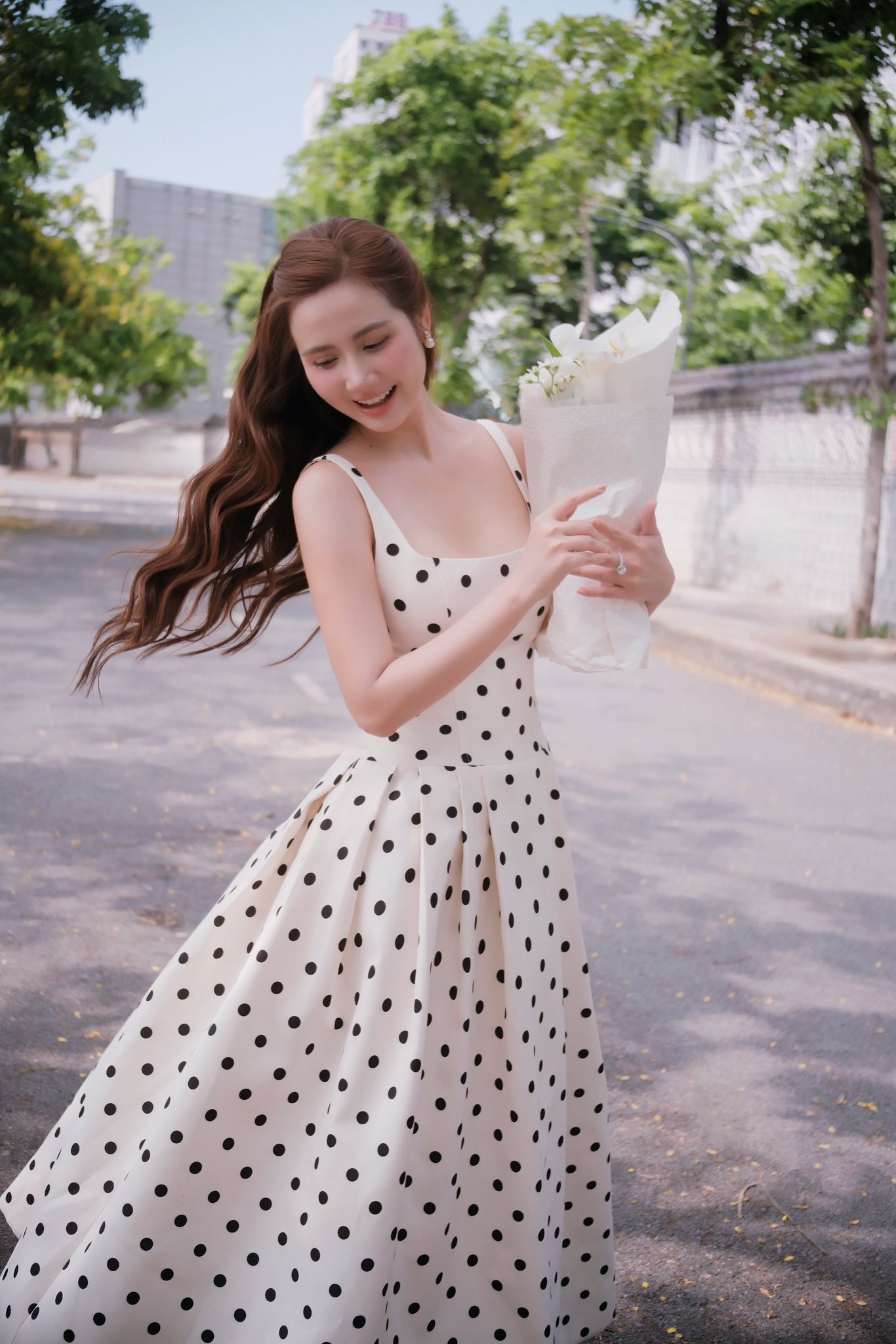 Mỹ nhân Vbiz làm mẹ đơn thân sở hữu khối tài sản khủng, nói gì trước nghi vấn khi mặc váy cưới?- Ảnh 4. Mỹ nhân Vbiz làm mẹ đơn thân sở hữu khối tài sản khủng, nói gì trước nghi vấn khi mặc váy cưới?- Ảnh 4.