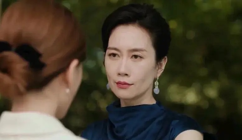 Hãy Để Tôi Tỏa Sáng có nguy cơ lỗ nặng, Triệu Lộ Tư lép vế trước