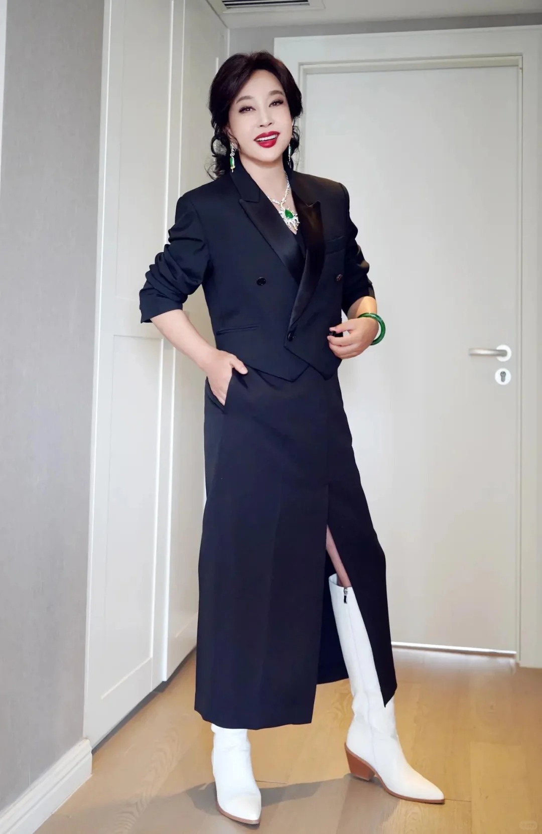 Vì sao Lưu Hiểu Khánh được mệnh danh là “Nữ hoàng phỉ thúy” của showbiz Hoa ngữ?- Ảnh 13.