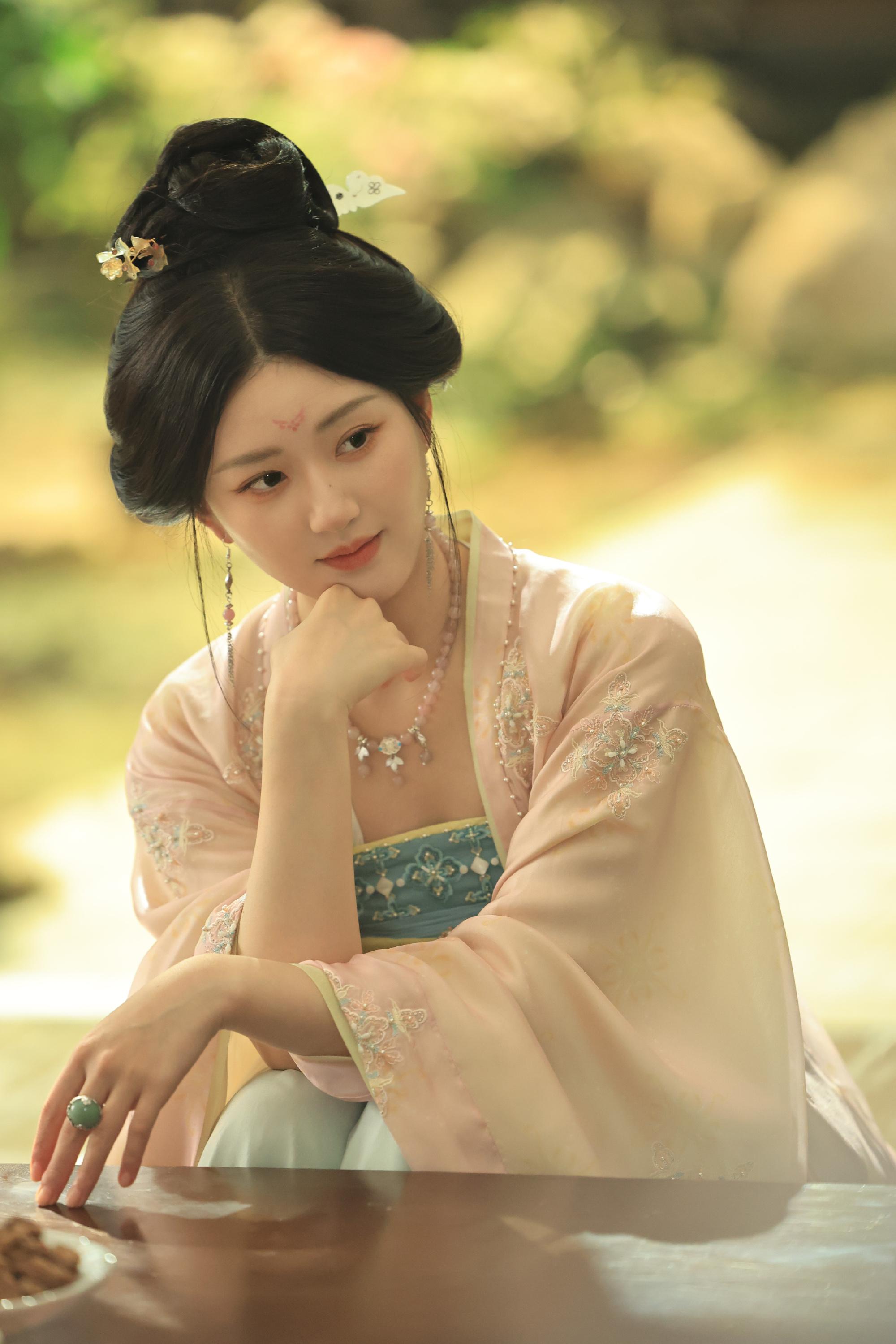 5 nữ chính cổ trang Hoa ngữ được yêu thích nhất: Ai cũng mạnh mẽ, giỏi giang và đầy khí chất- Ảnh 2. 5 nữ chính cổ trang Hoa ngữ được yêu thích nhất: Ai cũng mạnh mẽ, giỏi giang và đầy khí chất- Ảnh 2.