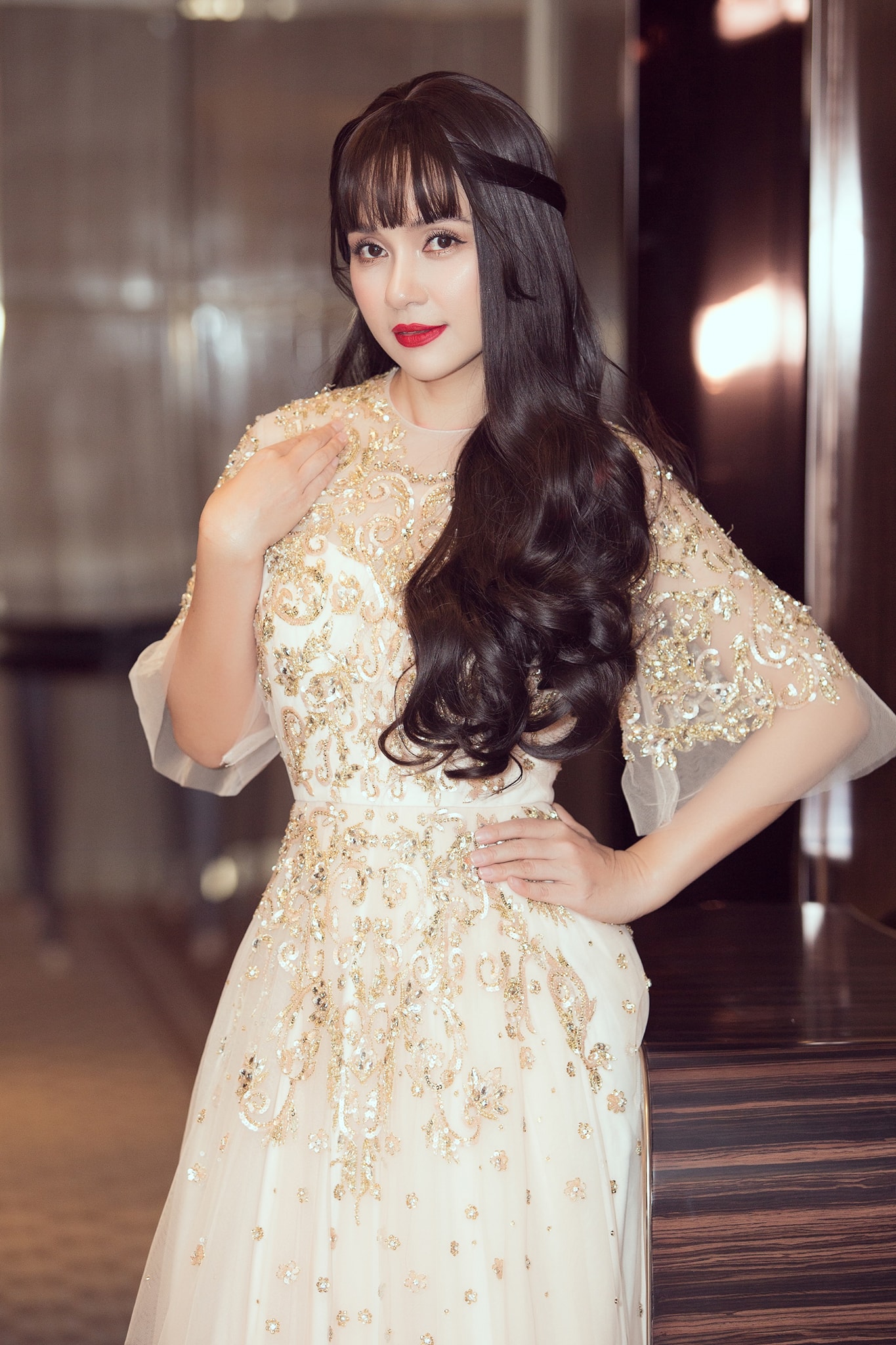 Sốc trước chiếc mũi lạ lùng của đệ nhất mỹ nhân Việt, đỉnh cao nhan sắc nay còn đâu- Ảnh 5.