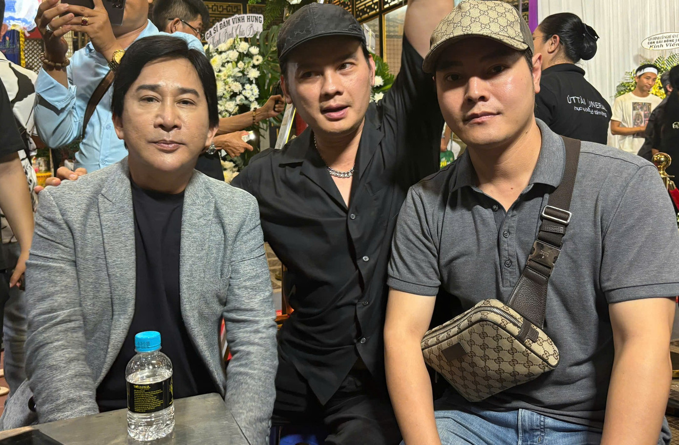 NSƯT Kim Tử Long, Hồng Tơ đến tiễn đưa nghệ sĩ Bắc Hải- Ảnh 6. NSƯT Kim Tử Long, Hồng Tơ đến tiễn đưa nghệ sĩ Bắc Hải- Ảnh 6.