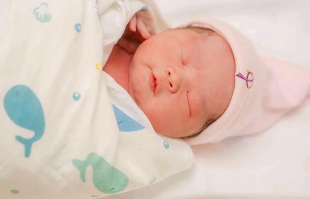 Vợ 1 nam diễn viên mang thai và sinh con thành công ở tuổi 58- Ảnh 3.