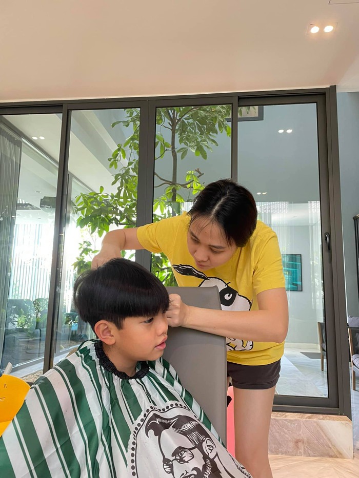 3 mẹ kế điểm 10 của showbiz Việt: Người viết thư xin được nuôi con riêng của chồng, người khẳng định 3 mẹ kế điểm 10 của showbiz Việt: Người viết thư xin được nuôi con riêng của chồng, người khẳng định