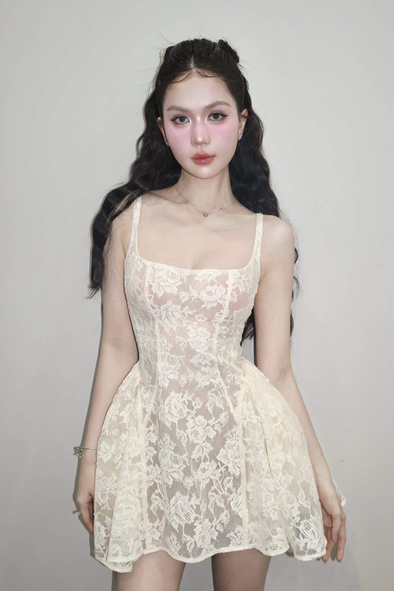 Ngọc Trinh lộ body thật qua camera thường, netizen so ảnh đã qua chỉnh sửa liền nói 1 câu!- Ảnh 7.