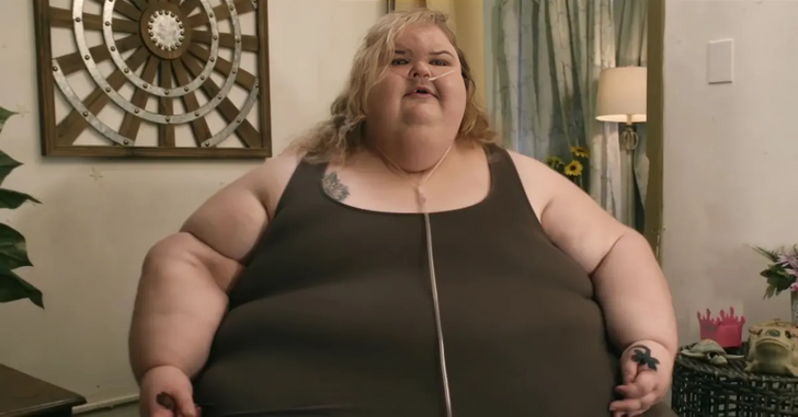 Người phụ nữ nặng 329kg, béo đến mức từng nguy kịch đến tính mạng