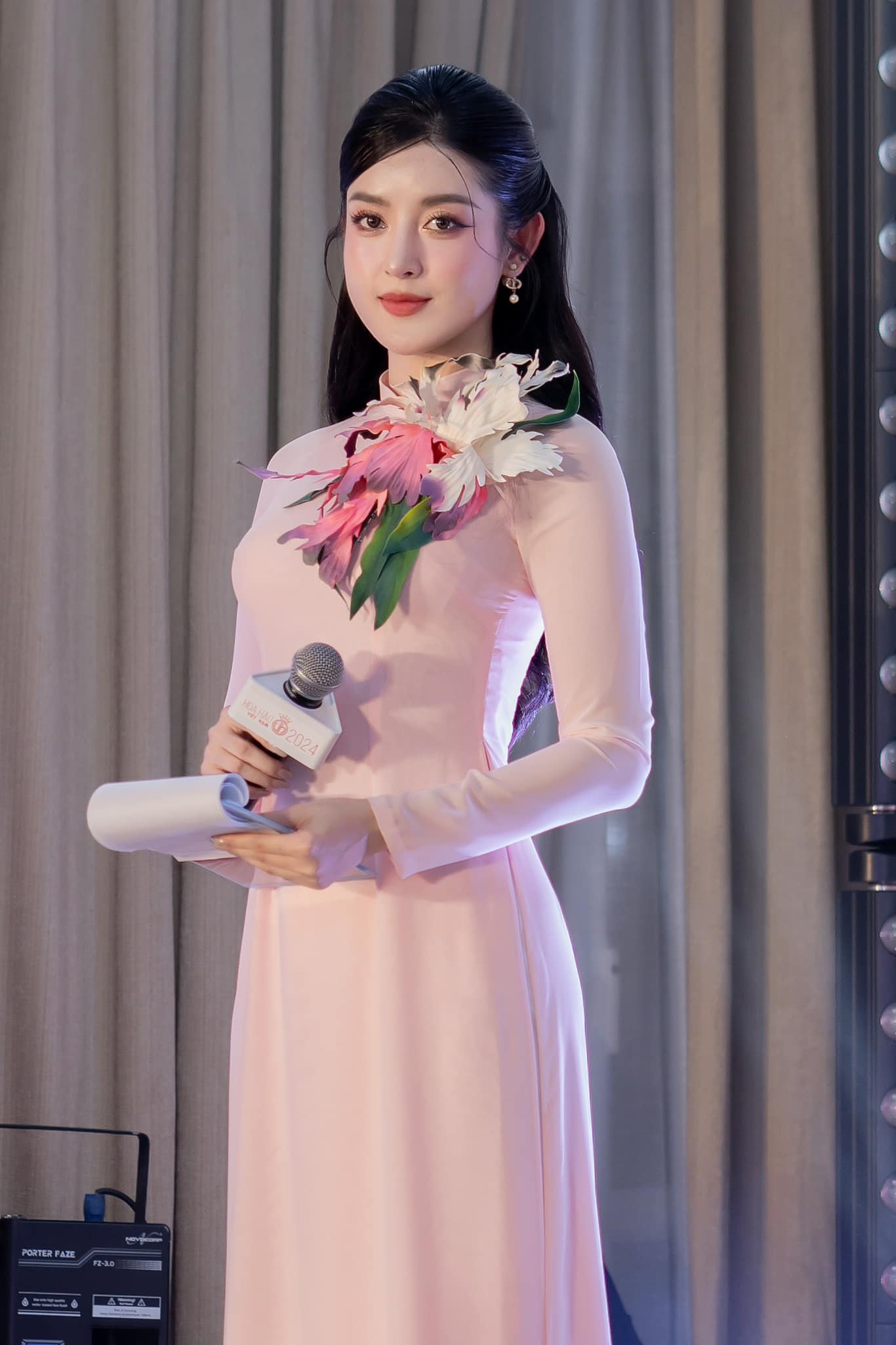 Bức hình gây hoang mang của Á hậu 9x- Ảnh 5.