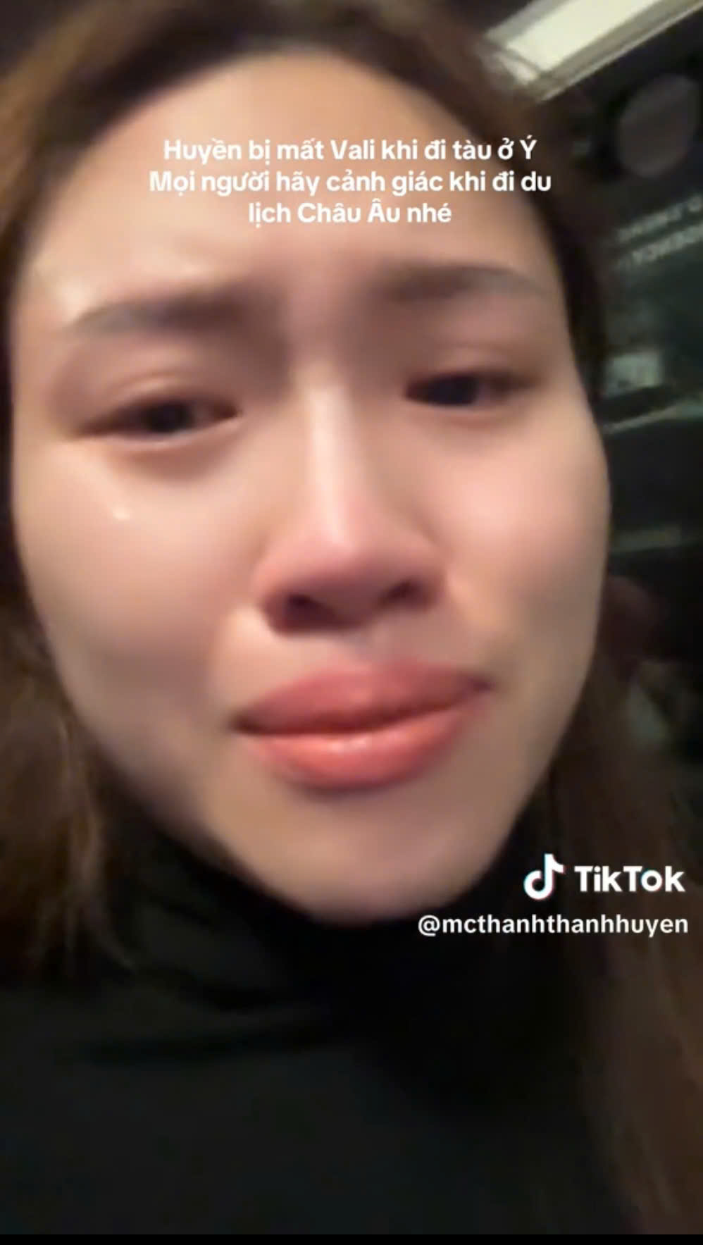 Phu nhân hào môn Vbiz bị móc túi mất sạch tiền khi đi du lịch châu Âu, bàng hoàng vì mánh khóe siêu tinh vi- Ảnh 11.