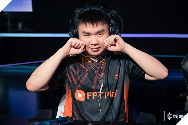 Sát thủ Gray đem về chiến thắng bản lề cho Tia chớp cam