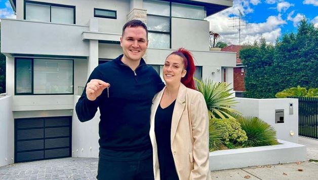 Người đàn ông sở hữu hơn 100 BĐS cho thuê, thu về 79 tỷ đồng/năm tuyên bố: “Tôi bị nghiện mua nhà, năm nào cũng phải mua thêm”- Ảnh 2. Người đàn ông sở hữu hơn 100 BĐS cho thuê, thu về 79 tỷ đồng/năm tuyên bố: “Tôi bị nghiện mua nhà, năm nào cũng phải mua thêm”- Ảnh 2.