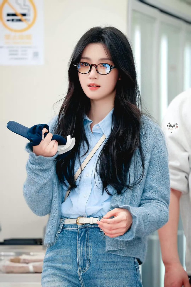 Mỹ nhân ngoan xinh yêu nhất Trung Quốc hiện tại lại gây sốt: Nhan sắc