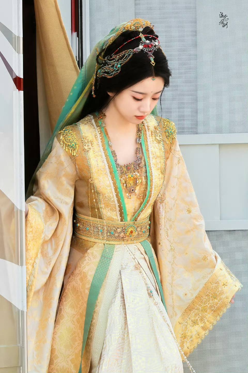 Sốc visual công chúa đẹp nhất Trung Quốc: Dung mạo nghiêng nước nghiêng thành, trắng phát sáng 9 người ngắm 10 người ưng- Ảnh 12.