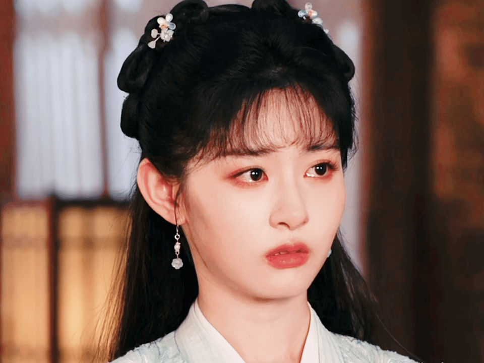 Sao nữ được khen đẹp hơn Lưu Diệc Phi và Cảnh Điềm có nguy cơ