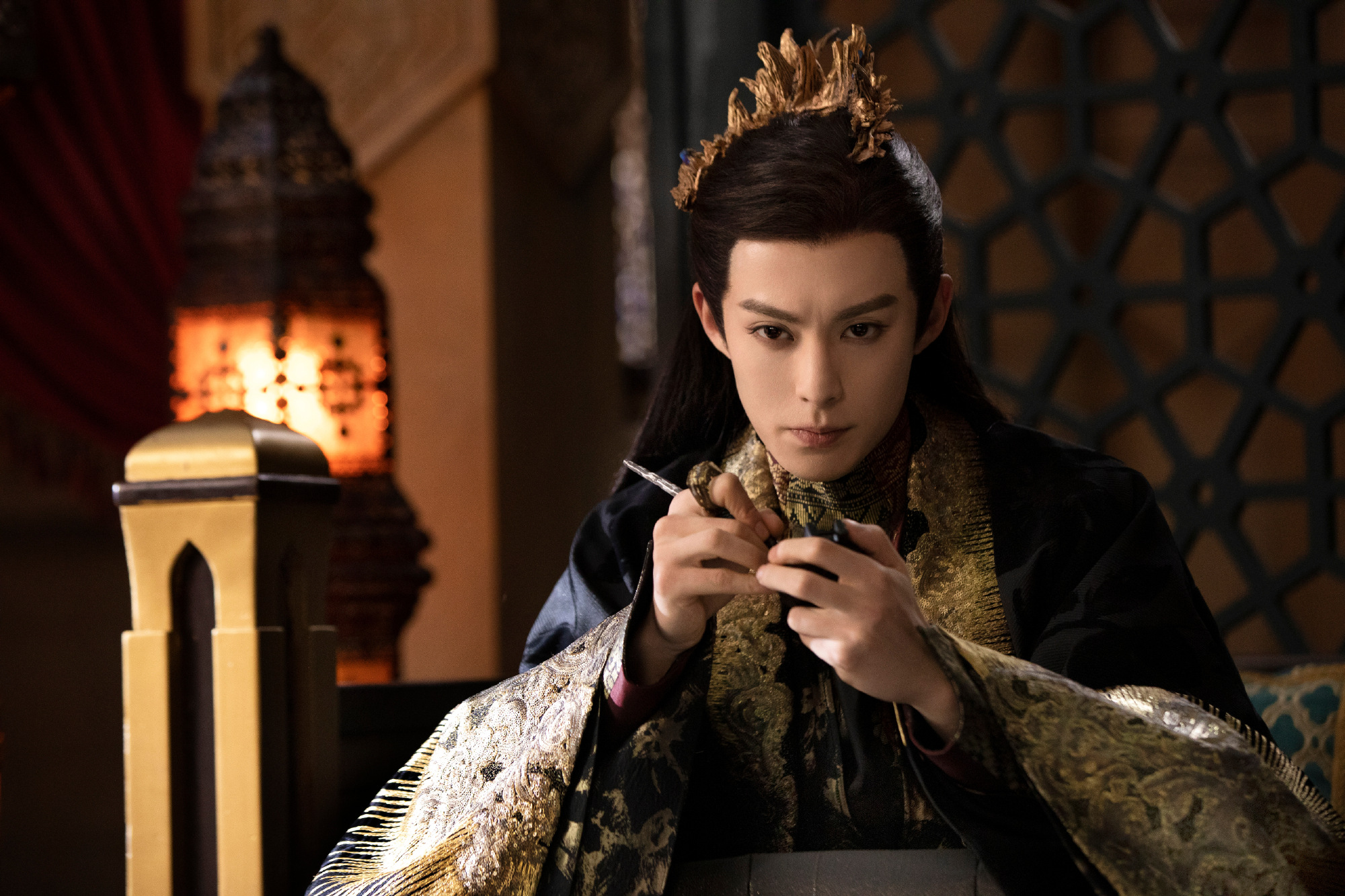 10 mỹ nam cổ trang đẹp nhất Cbiz: Tiêu Chiến lép vế, số 1 không ai có thể phản đối- Ảnh 9.