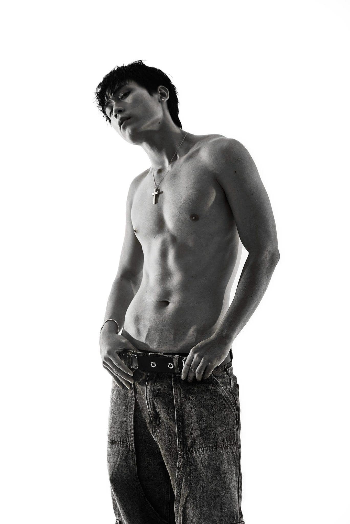 2 nam diễn viên Tử Chiến Trên Không bị nghi