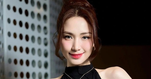 Chuyện học hành trái ngược của chị em nhà Hoà Minzy qua lời kể "chính chủ": Đằng sau là bài học dạy con đắt giá 27 Chuyện học hành trái ngược của chị em nhà Hoà Minzy qua lời kể "chính chủ": Đằng sau là bài học dạy con đắt giá 81273529219803735 1733218734388899705454 1746620154461130734763 15 0 415 640 crop 17466201729861377705556 1746631595431 174663 0 0 400 764 crop 1746631666433172902009jpg