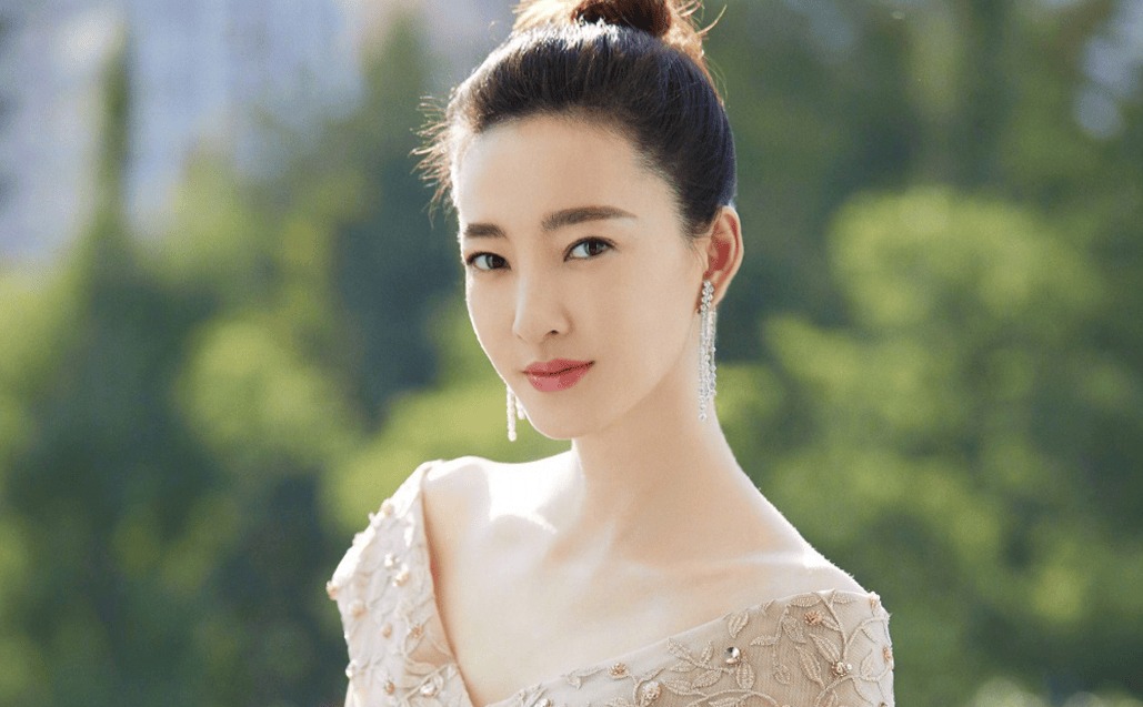 Hàng chục người kéo đến phim trường đòi tiền