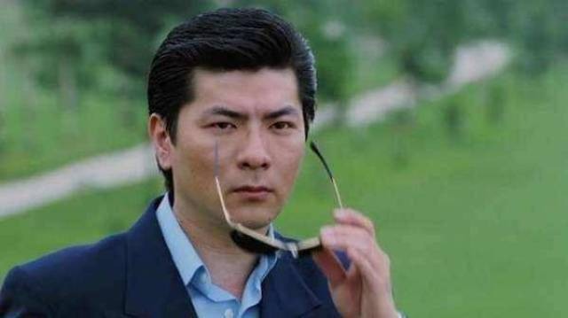 "Mỹ nam showbiz" chết không ai kịp đến viếng, giây phút hấp hối còn chẳng thấy mặt vợ con lần cuối 82f0694444e14624a73403f84cb0c0c0 1757835498772820331358 1757837074687 1757837075172975998725