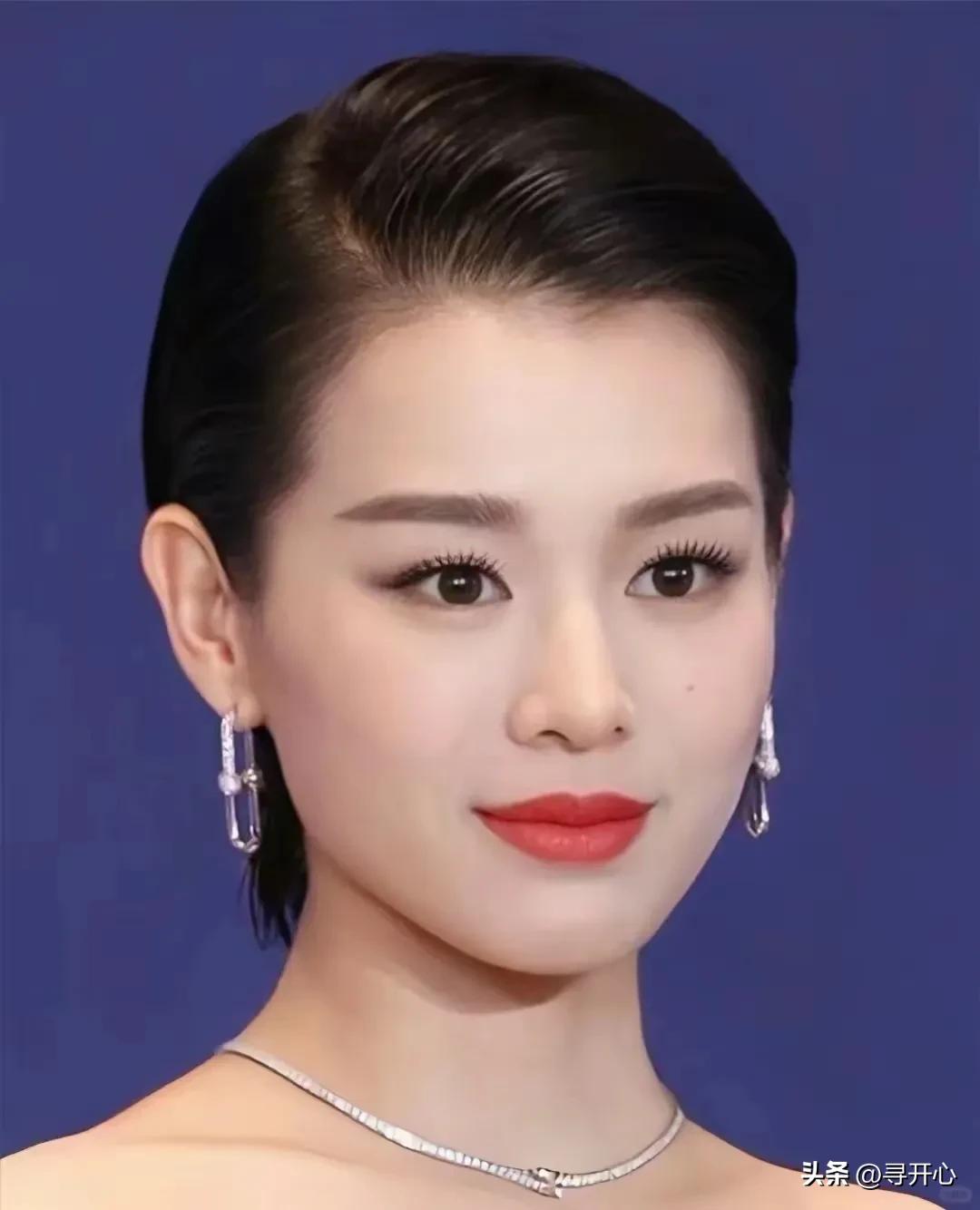 Nhìn Tôn Lệ 42 tuổi và Hồ Hạnh Nhi 45 tuổi: Sự thật đằng sau “khoảng cách” của năm tháng- Ảnh 4.