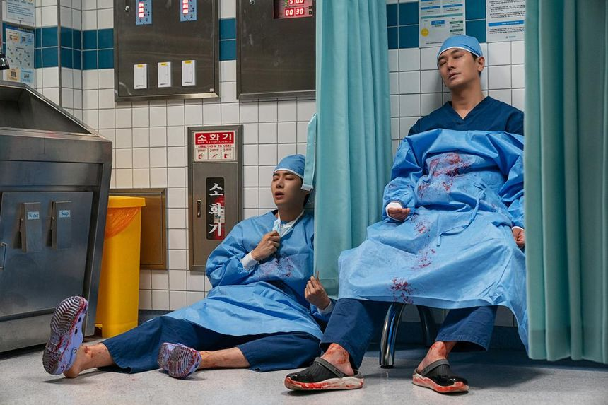 5 phim y khoa Hàn hay tuyệt đỉnh: Số 1 gây sốt toàn cầu, bom tấn của Park Shin Hye bao năm vẫn xuất sắc- Ảnh 2.