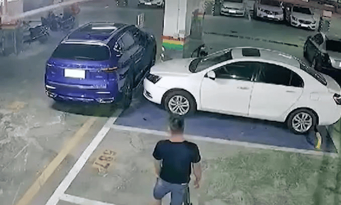 Người phụ nữ chiếm chỗ đỗ xe của người khác, không trả lời 86 cuộc gọi rồi còn kiện ngược đối phương ra tòa: