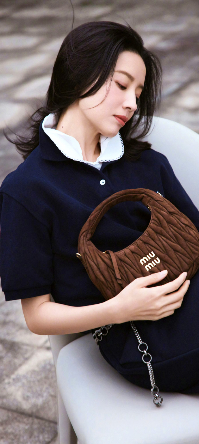 Nếu không có scandal ngoại tình năm ấy, với nhan sắc này, Đổng Khiết hôm nay có thể nổi tiếng hơn nhiều- Ảnh 2. Nếu không có scandal ngoại tình năm ấy, với nhan sắc này, Đổng Khiết hôm nay có thể nổi tiếng hơn nhiều- Ảnh 2.