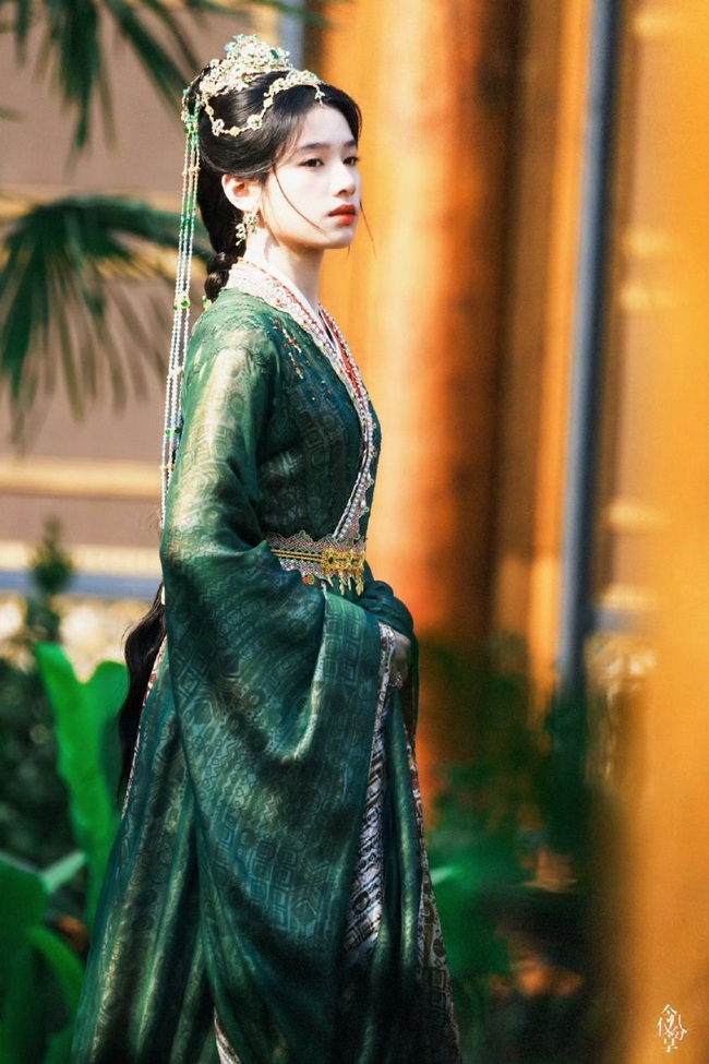 9-17415179837001074111708-1741525916812-17415259175771050101730 "Công chúa mù" đẹp nhất Trung Quốc hiện tại: Mỹ nhân cổ trang trời sinh, nhan sắc ở phim mới nghiêng nước nghiêng thành 9 17415179837001074111708 1741525916812 17415259175771050101730